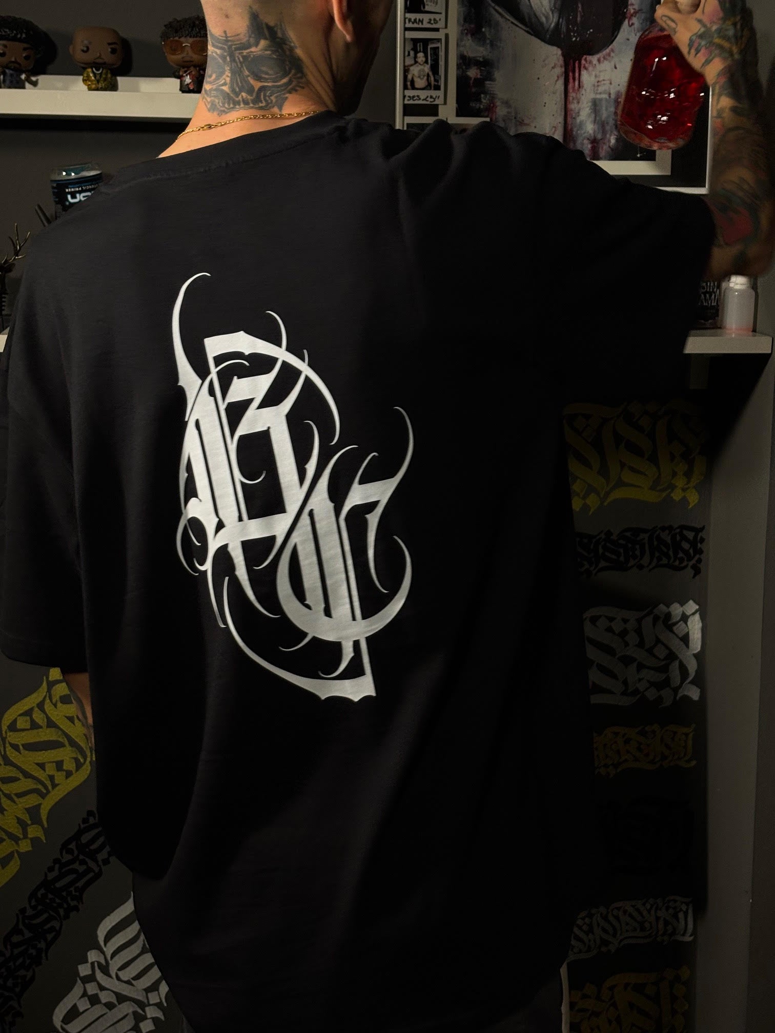 "Signature" T-shirt negra